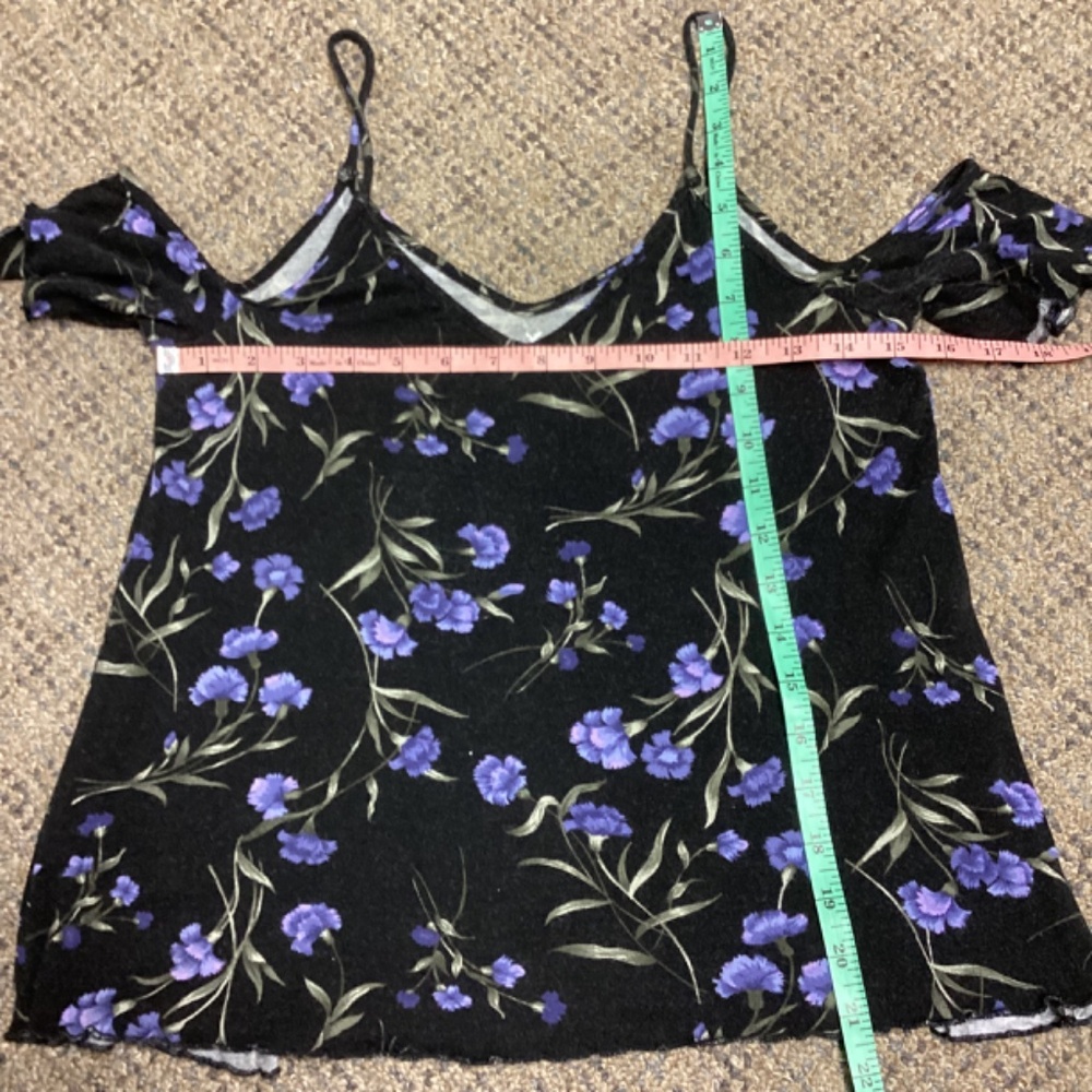 American Eagle Soft Black Purple Floral Off The Shoulder Top * Size Small - Picture 3 of 6